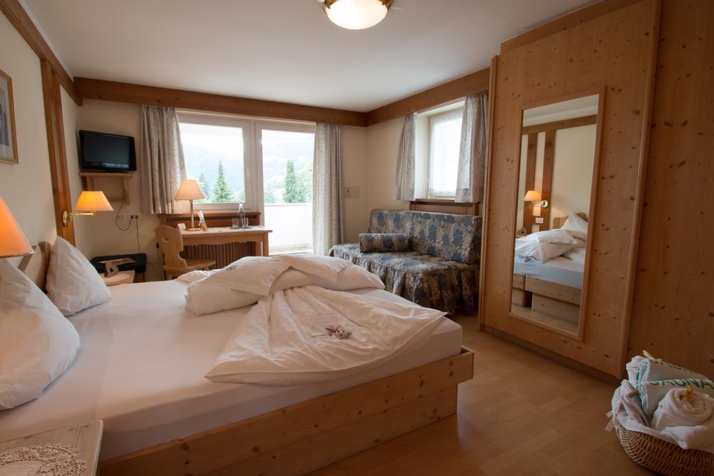 Hotel Schwarzer Adler Siusi Camera foto