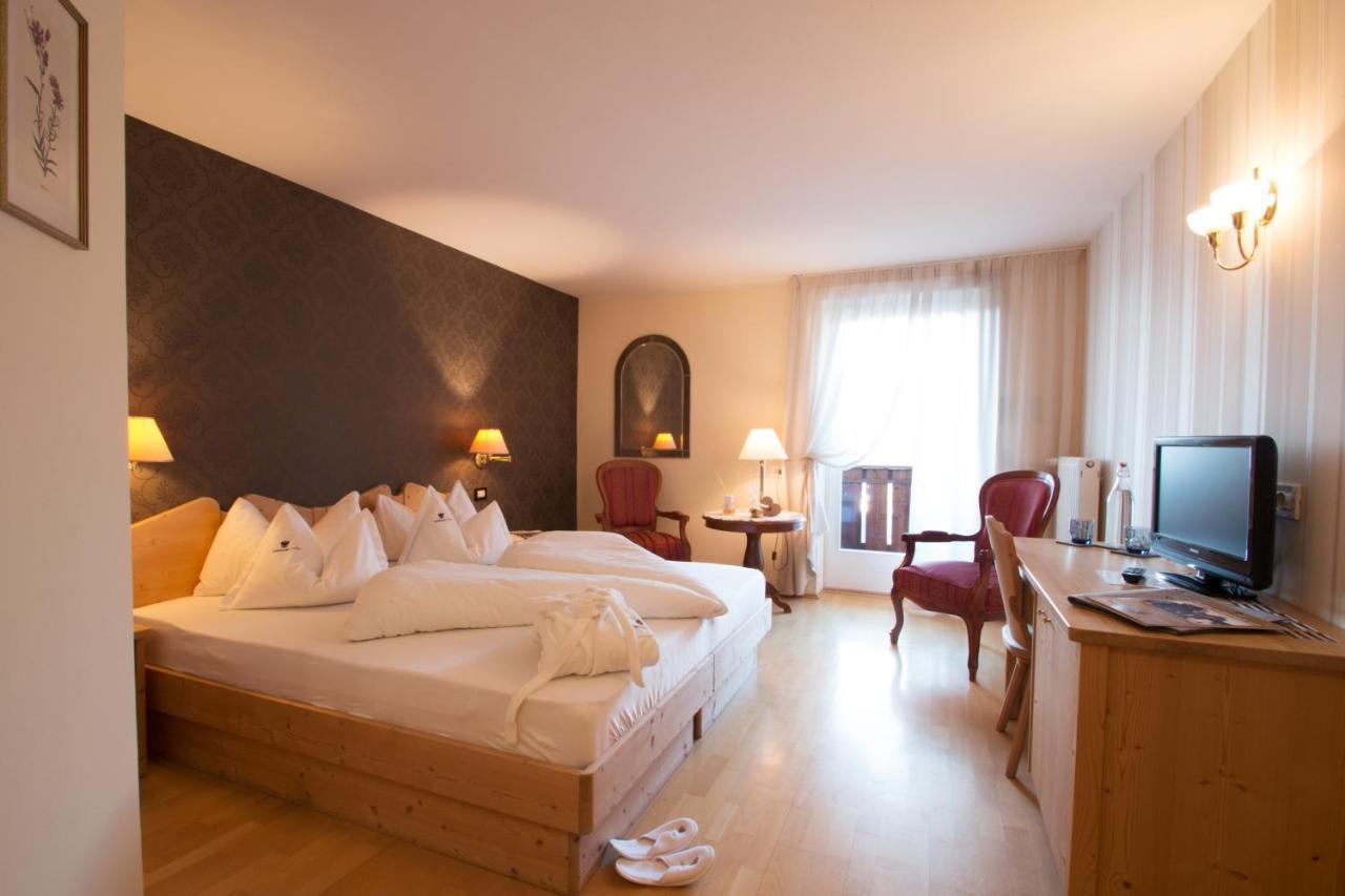 Hotel Schwarzer Adler Siusi Esterno foto