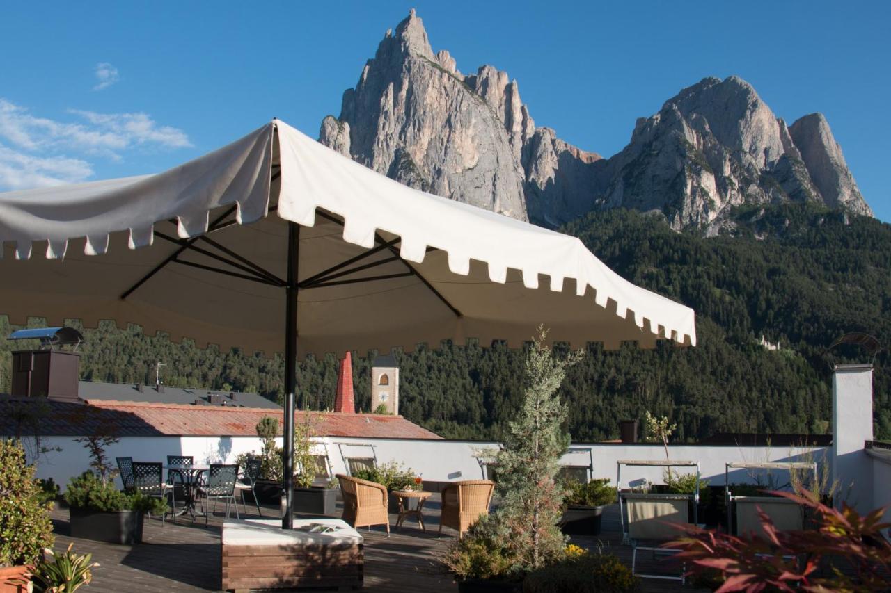 Hotel Schwarzer Adler Siusi Esterno foto